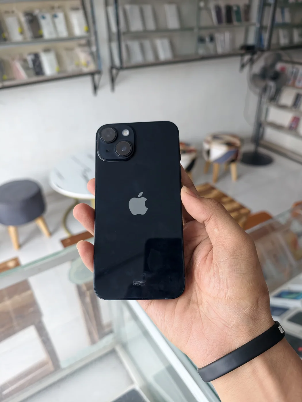 Foto iPhone 14 Ex iBox di RStore Rawajitu