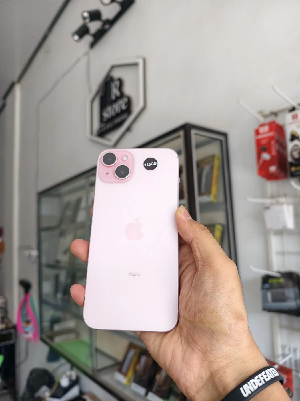 Foto iPhone 15 Plus Ex iBox di RStore Rawajitu